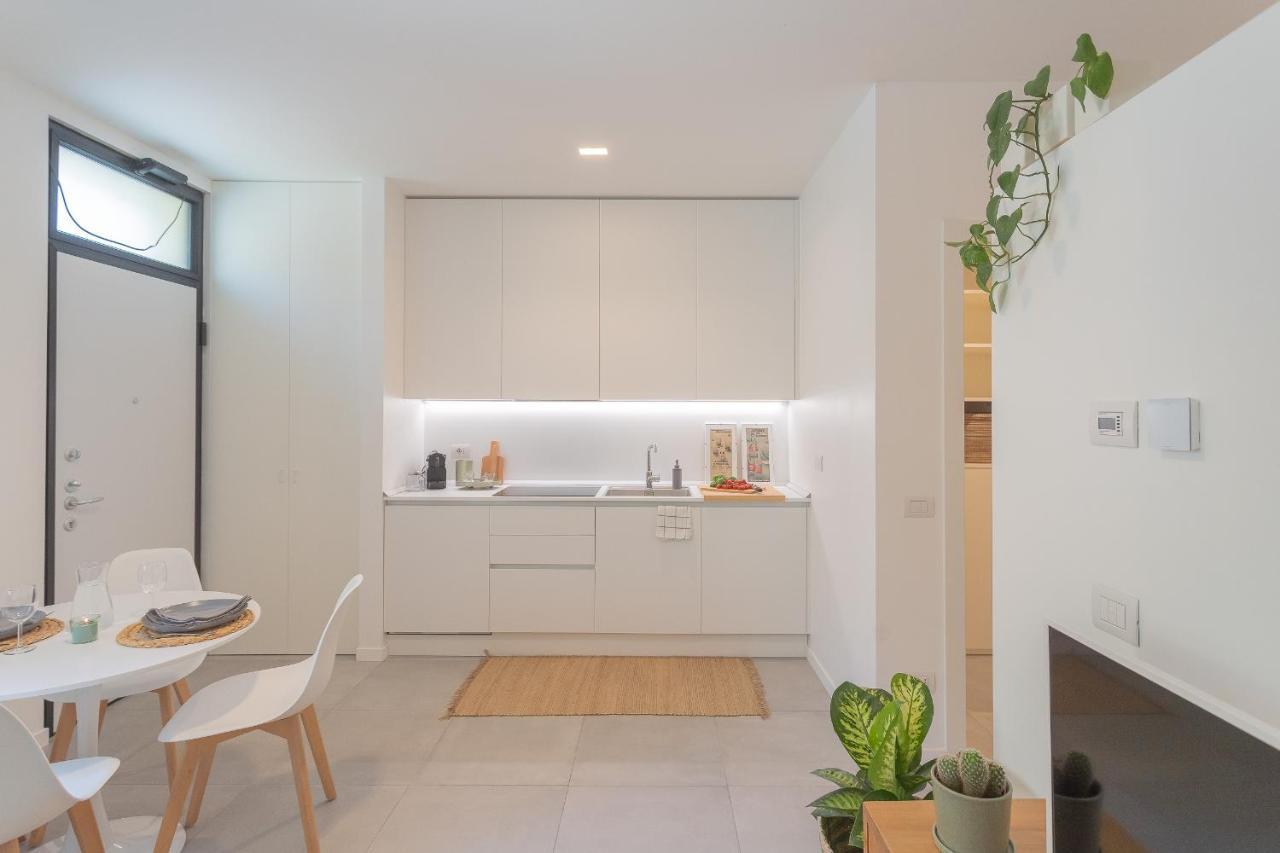 Ginepro & Salvia Apartments In Como By Rent All Como Kültér fotó