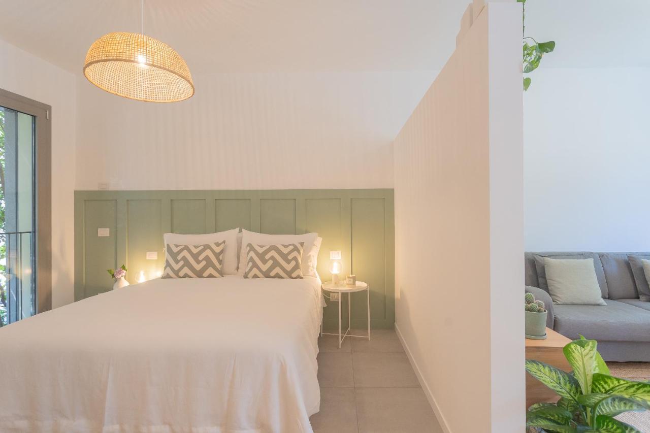 Ginepro & Salvia Apartments In Como By Rent All Como Kültér fotó