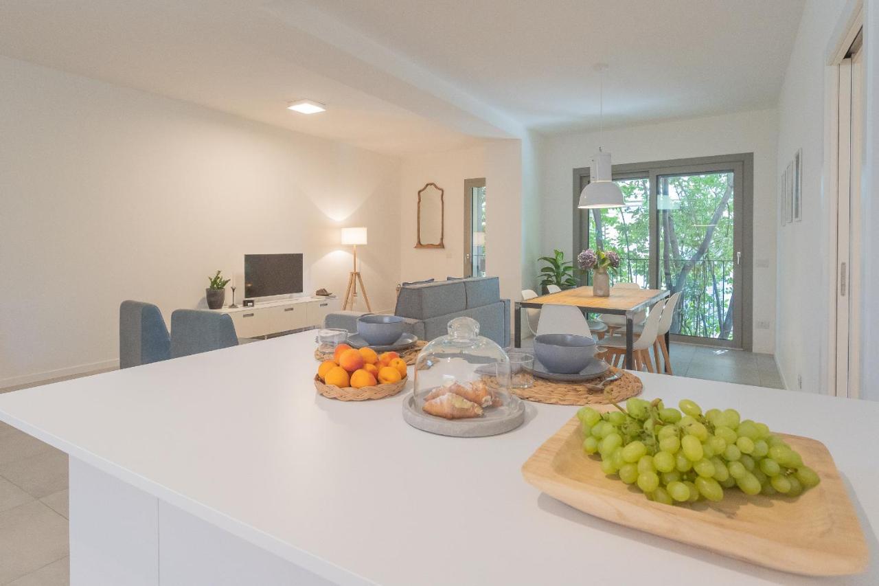 Ginepro & Salvia Apartments In Como By Rent All Como Kültér fotó